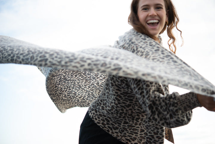 Tuch Mia-cs mit Leoprint