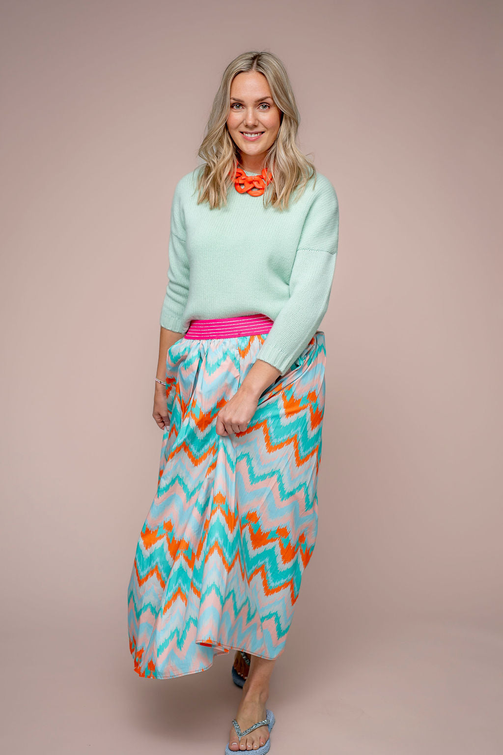 Baumwollrock lang hellblau zigzag print orange