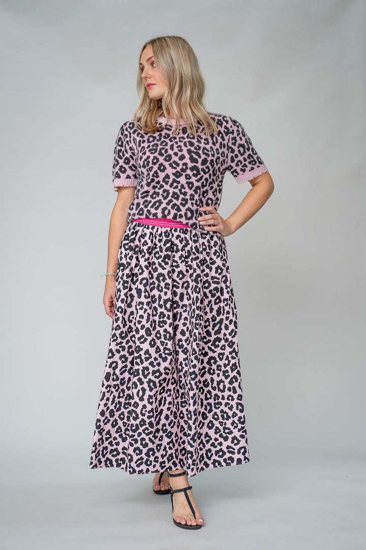 Rock Bella-cs mit Leo-Print in Strawberry Shake