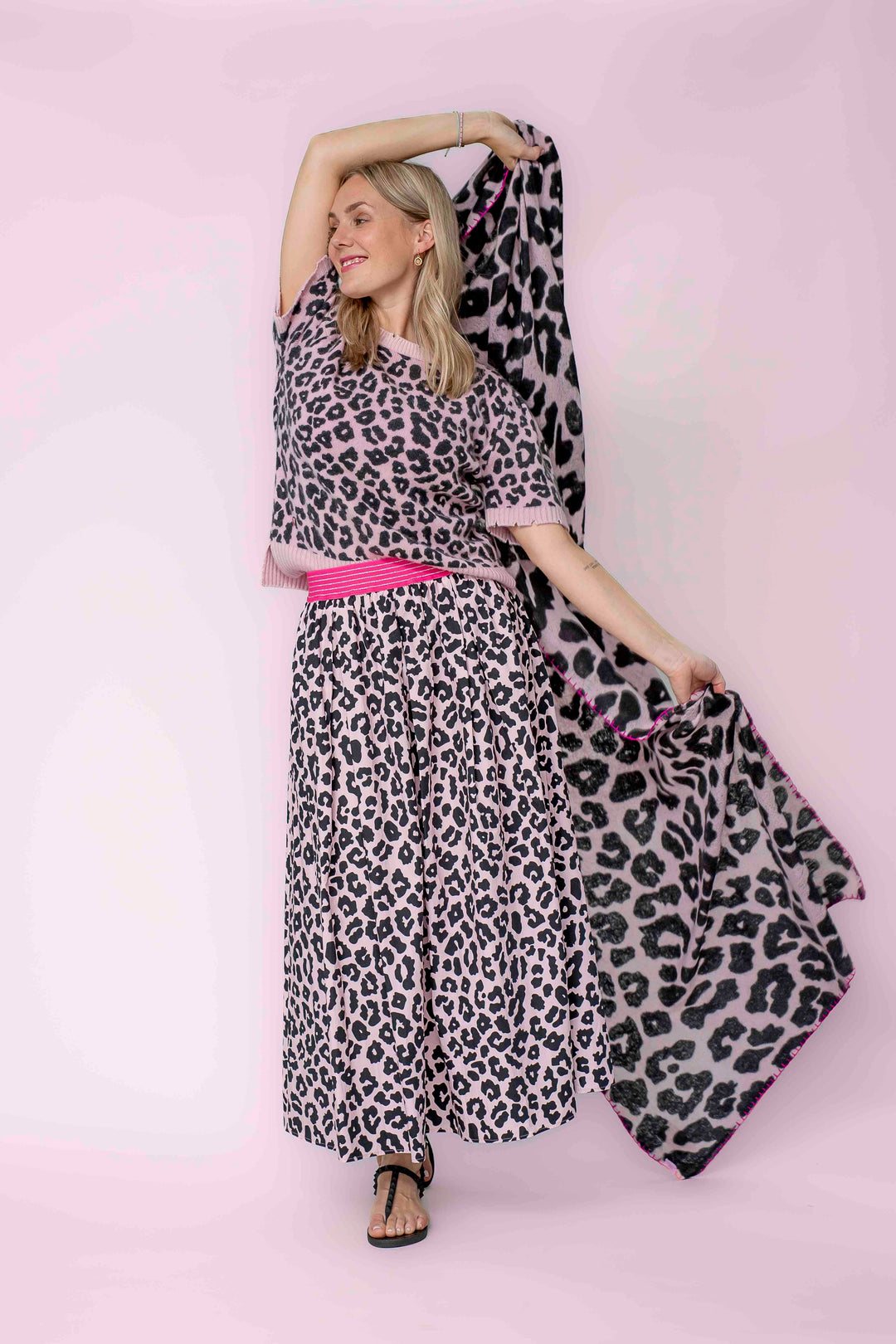 Rock Bella-cs mit Leo-Print in Strawberry Shake