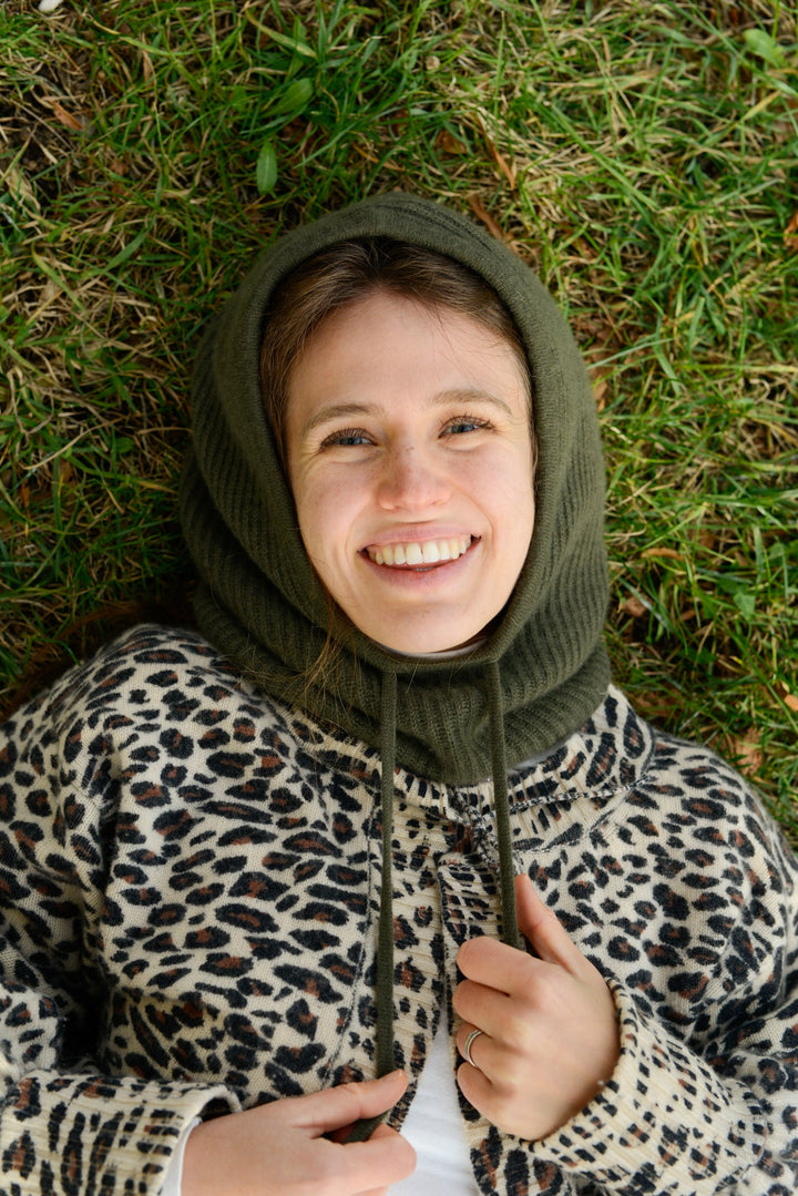 Cashmere Hood Rupi-cs in Tea Leaf