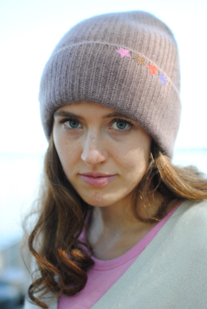 Cashmere Mütze Nika-cs mit Sternen in Earth