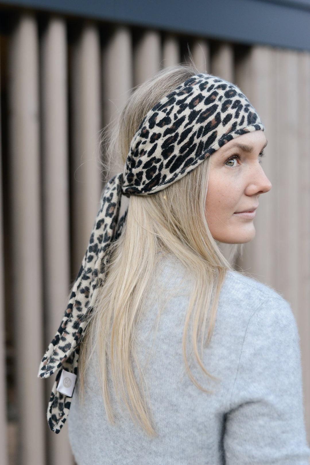 Cashmere Schal Ella-cs mit Leo-Print in Braun