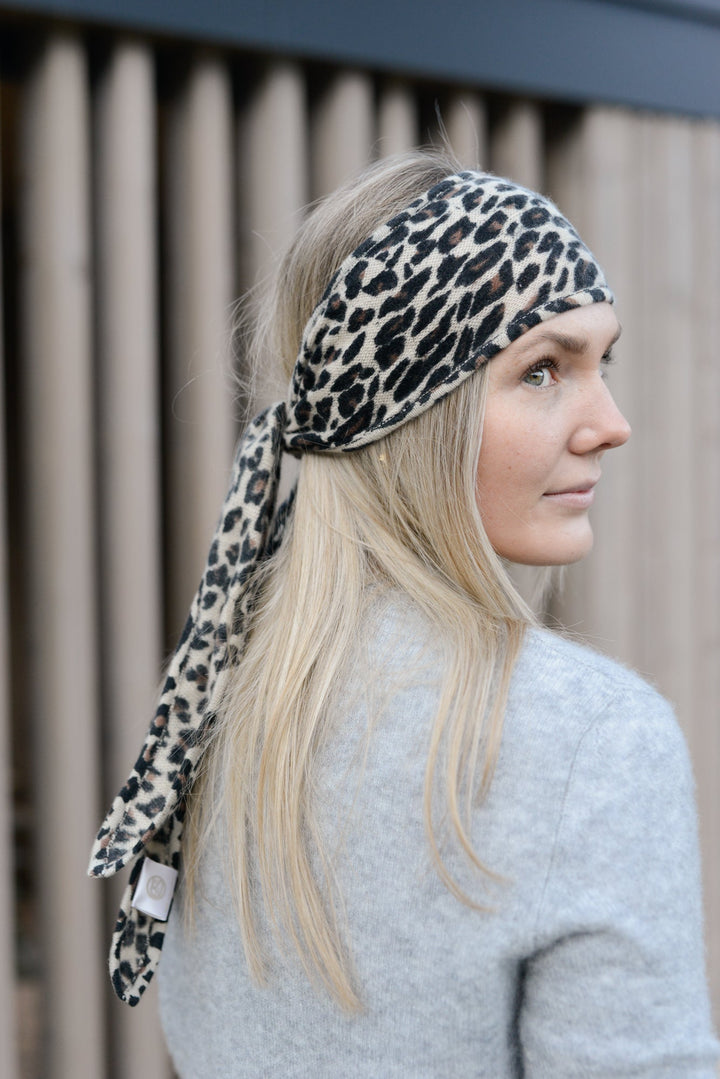 Cashmere Schal Ella-cs mit Leo-Print in Braun