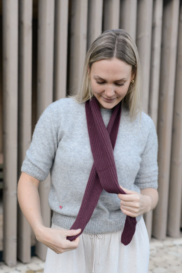 Cashmere Schal Ella-cs mit Patent-Strickmuster in Aubergine