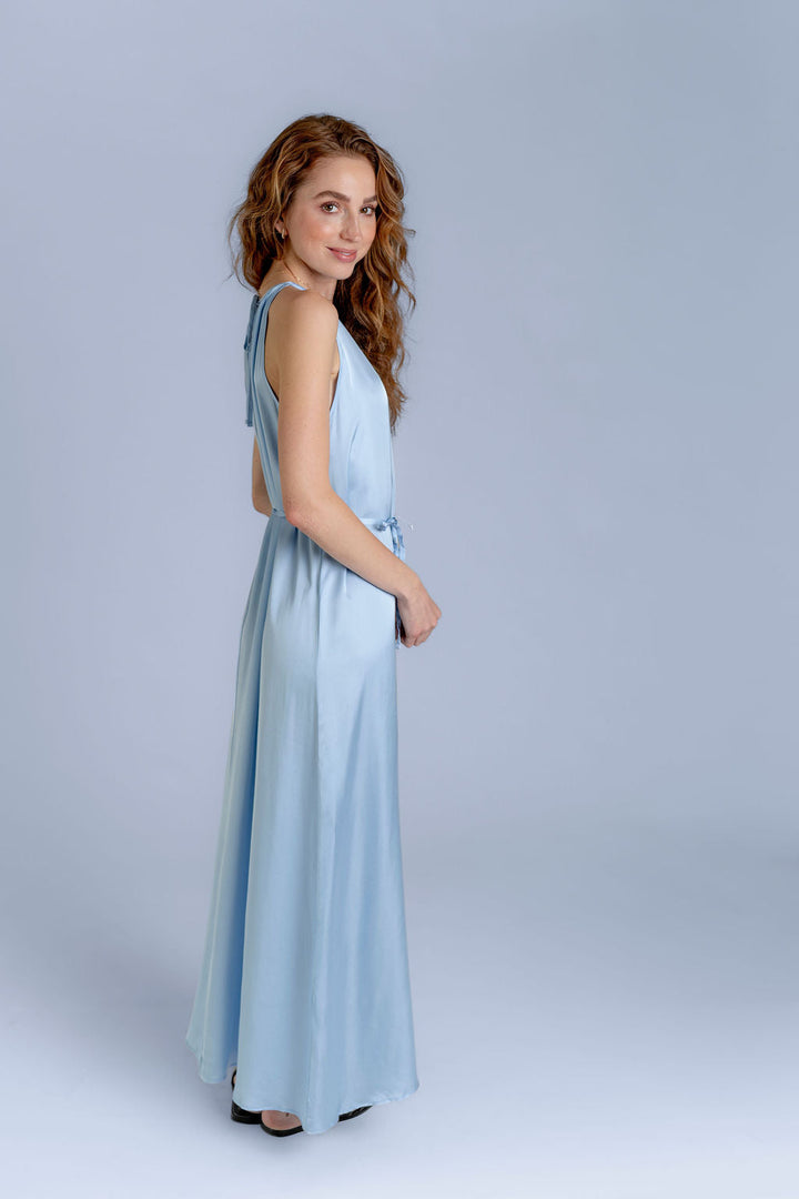 Elegantes Viskosekleid mit abnehmbarem Taillenband und schulterfreiem Ausschnitt, Seitenansicht