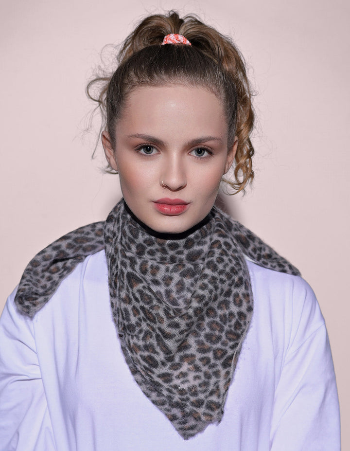 Cashmere Bandana Leo-cs in Braun