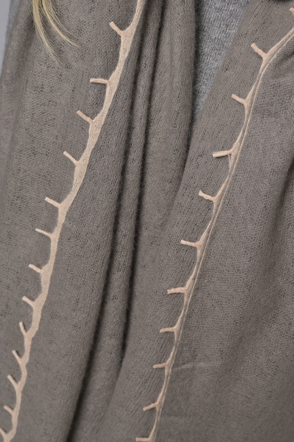 Cashmere Schal BiFeli-cs in Grey Flannel
