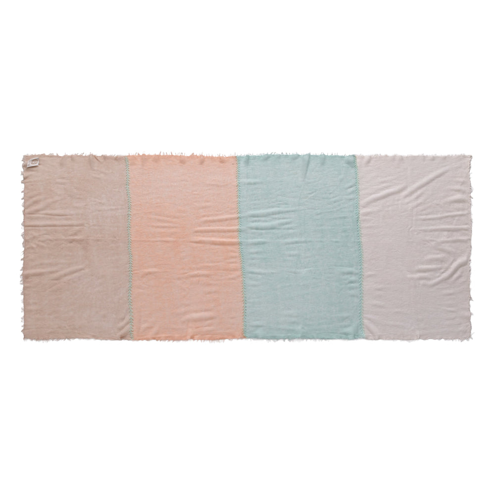 Luxuriöser Light Cashmere Schal für Damen mit Blockstreifen in Beige, Lachs, Mint und Weiß, 4-farbig, mit Kreuz-Stickerei Veredelung, gelegt
