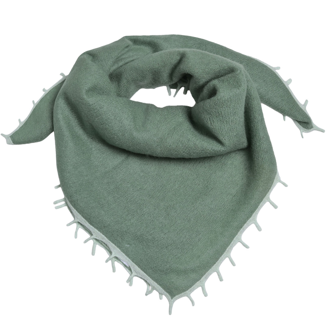 Quadratisches BiFeli Bandana aus Light Cashmere in der Farbe Thyme mit Kontrastfransen und Randstreifen, Größe 65 × 65 cm, Produktbild