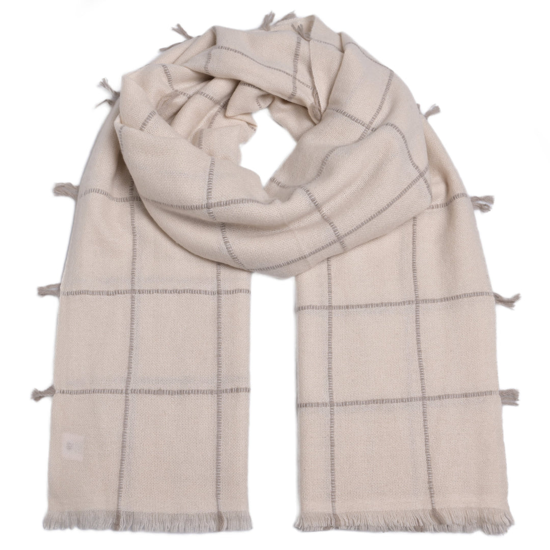Kaschmir Schal in Ivory mit dezenten Fransen, handgewebt aus 100 % Cashmere, fair produziert in Nepal
