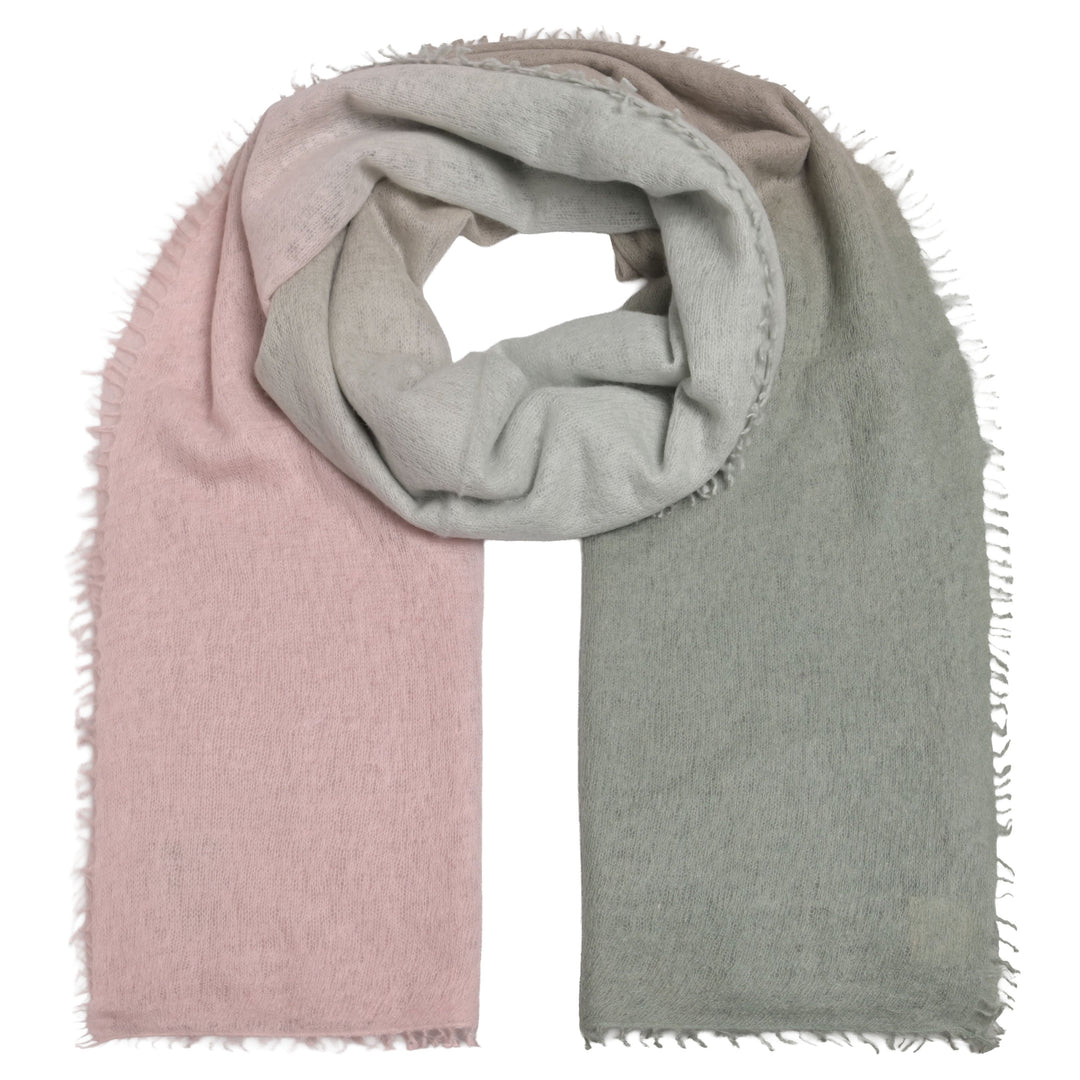 Kaschmir-Schal „Tabita“ aus 100 % Light Cashmere in Hellrosa mit Farbverlauf, 80 x 205 cm lang mit dezenten Fransen von cute stuff