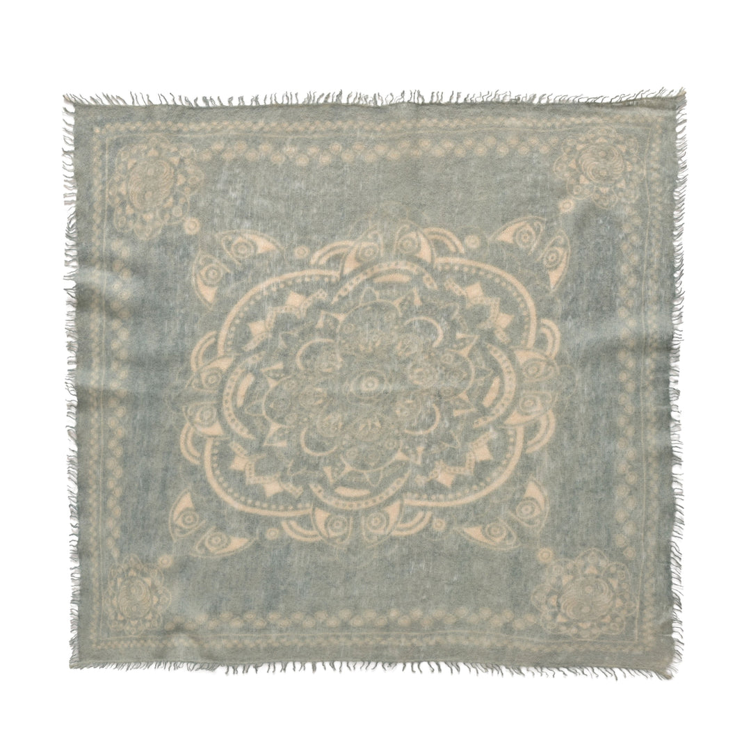 Quadtratisches Kaschmir Halstuch 70 x 70 cm mit Boho-Muster in Oliv