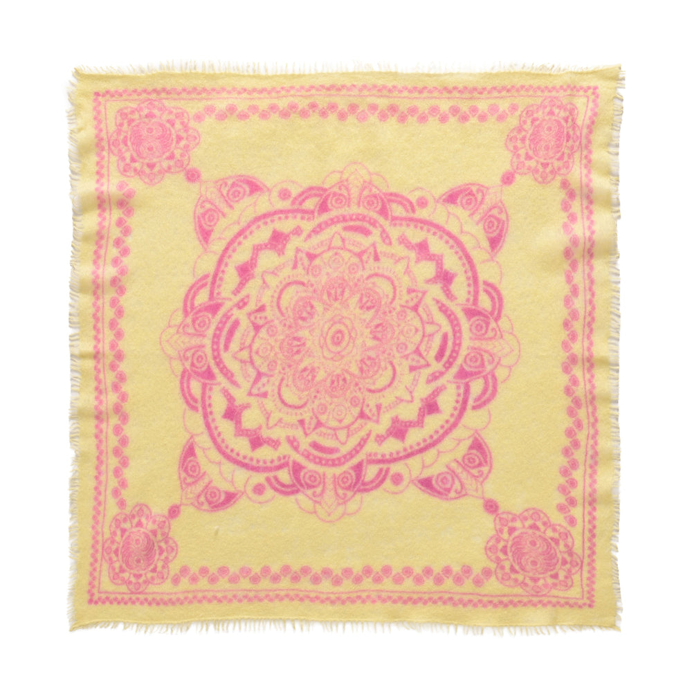Gelbes Kaschmir Bandana mit Ornament Muster