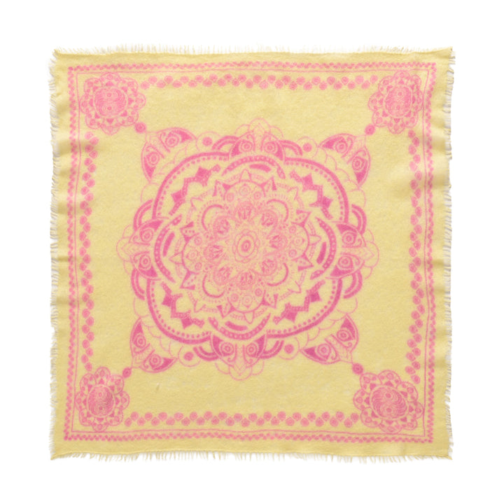 Gelbes Kaschmir Bandana mit Ornament Muster