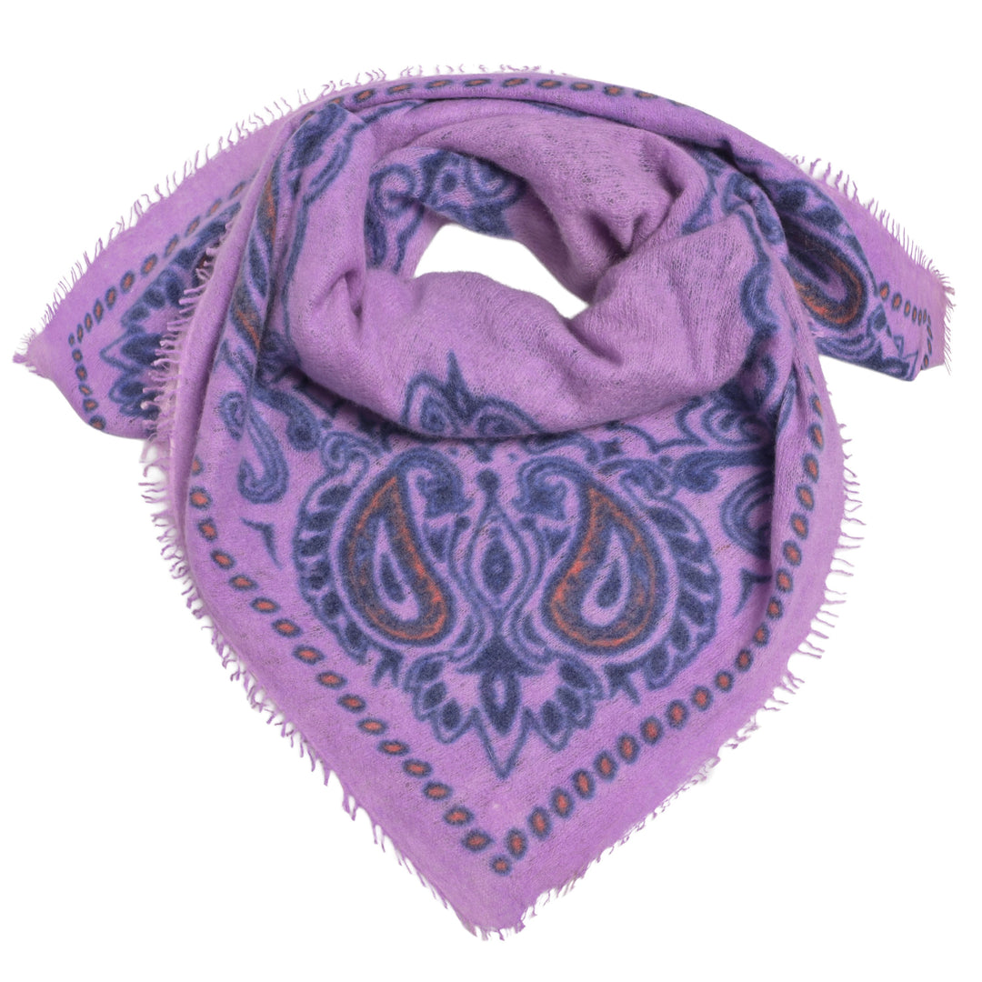 Elegantes Kaschmir-Bandana mit Paisley-Druck mit flauschiger Light-Cashmere-Struktur.