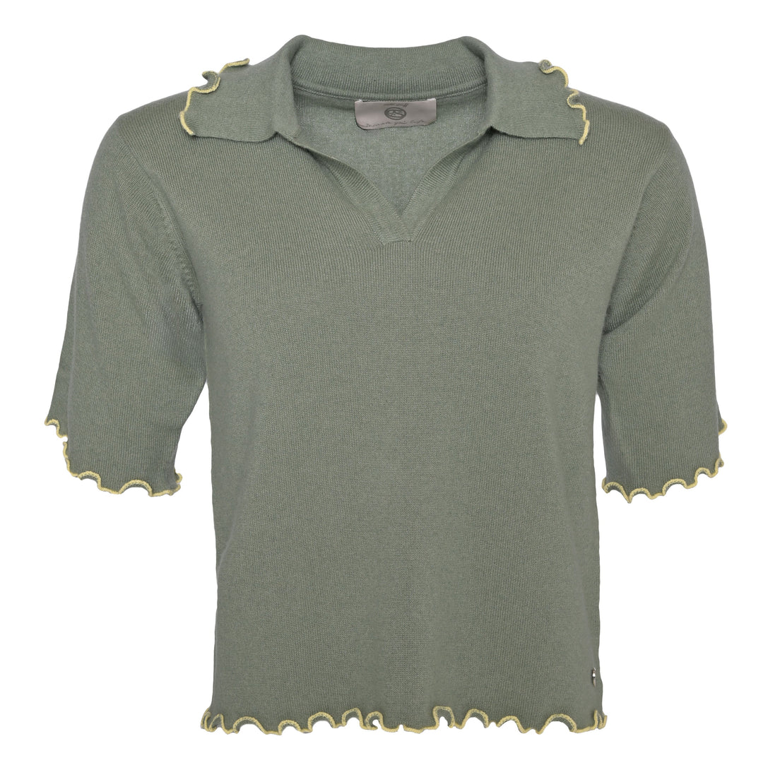 Kurzarm‑Pullover Edda‑cs mit Rüschensaum und Polo‑Kragen aus Kaschmir‑Woll‑Mix in der Farbe Thyme