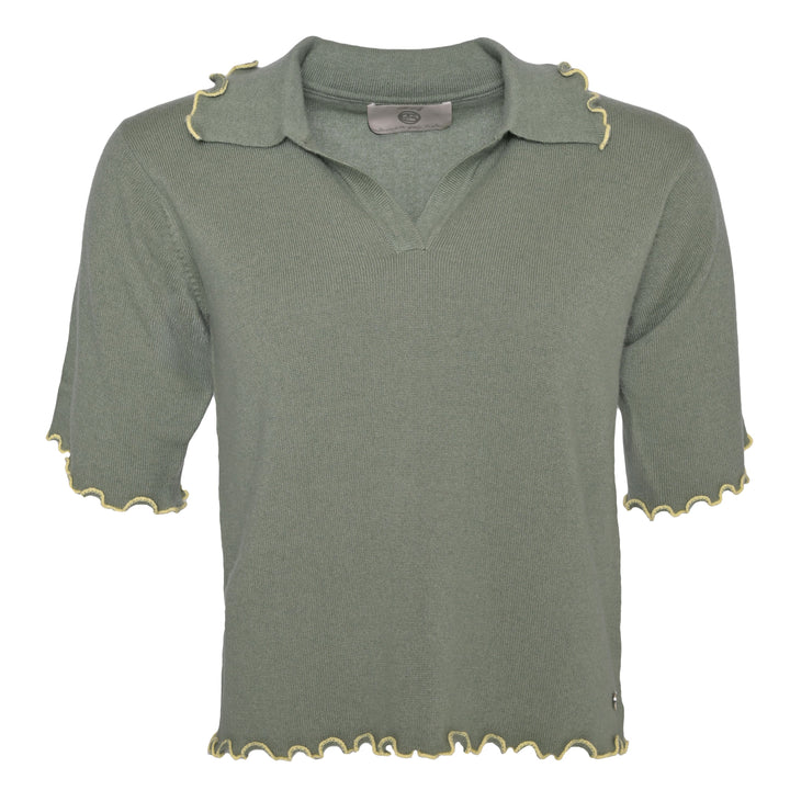 Kurzarm‑Pullover Edda‑cs mit Rüschensaum und Polo‑Kragen aus Kaschmir‑Woll‑Mix in der Farbe Thyme
