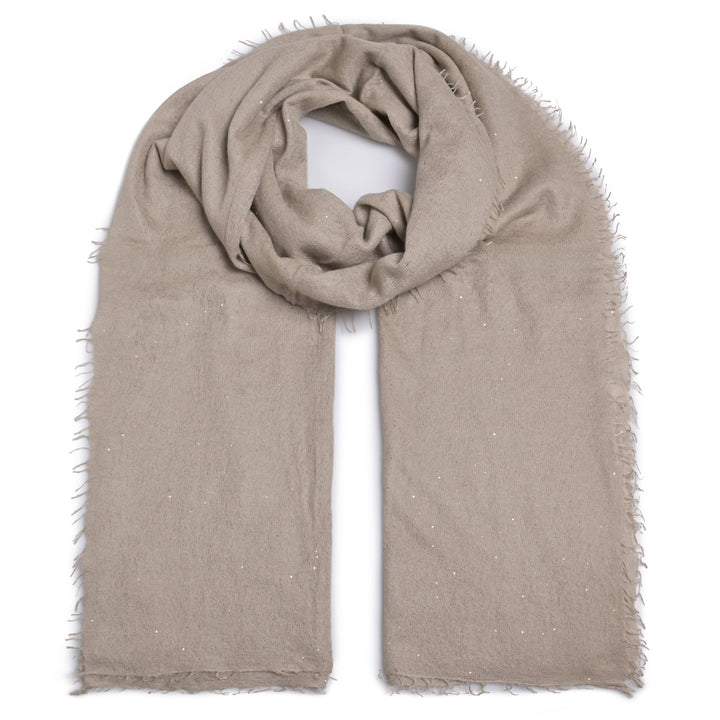 Eleganter Kaschmirschal für Damen mit dezenten Pailletten aus hochwertigem Cashmere in der Farbe Taupe, Handmade in Nepal, Größe 85 × 210 cm, Produktbild mit weißem Hintergrund