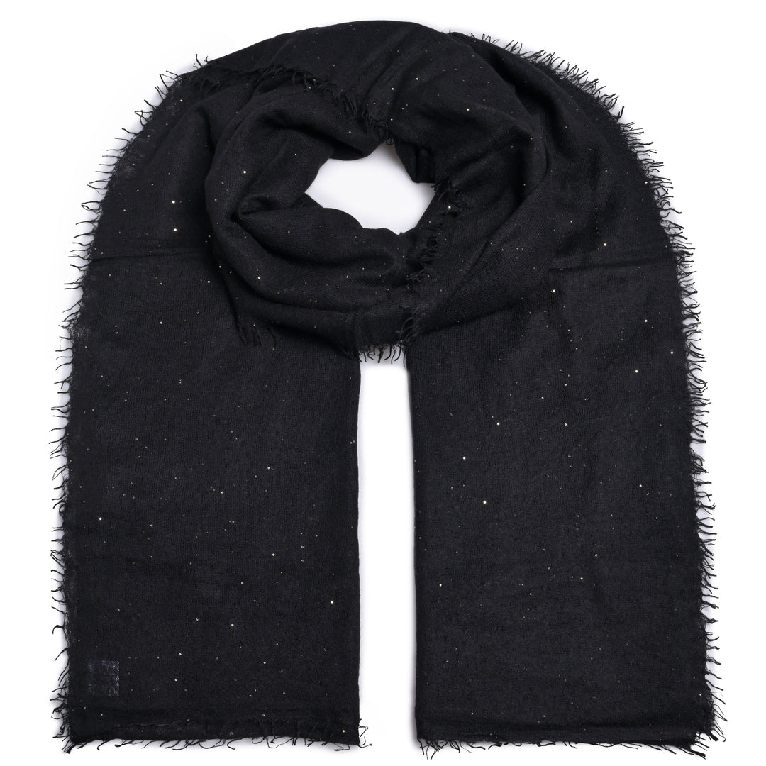 Eleganter Kaschmirschal für Damen aus reinem Kaschmir mit feinen, eingearbeiteten Pailletten in der Farbe Schwarz, Produktbild mit weißem Hintergrund