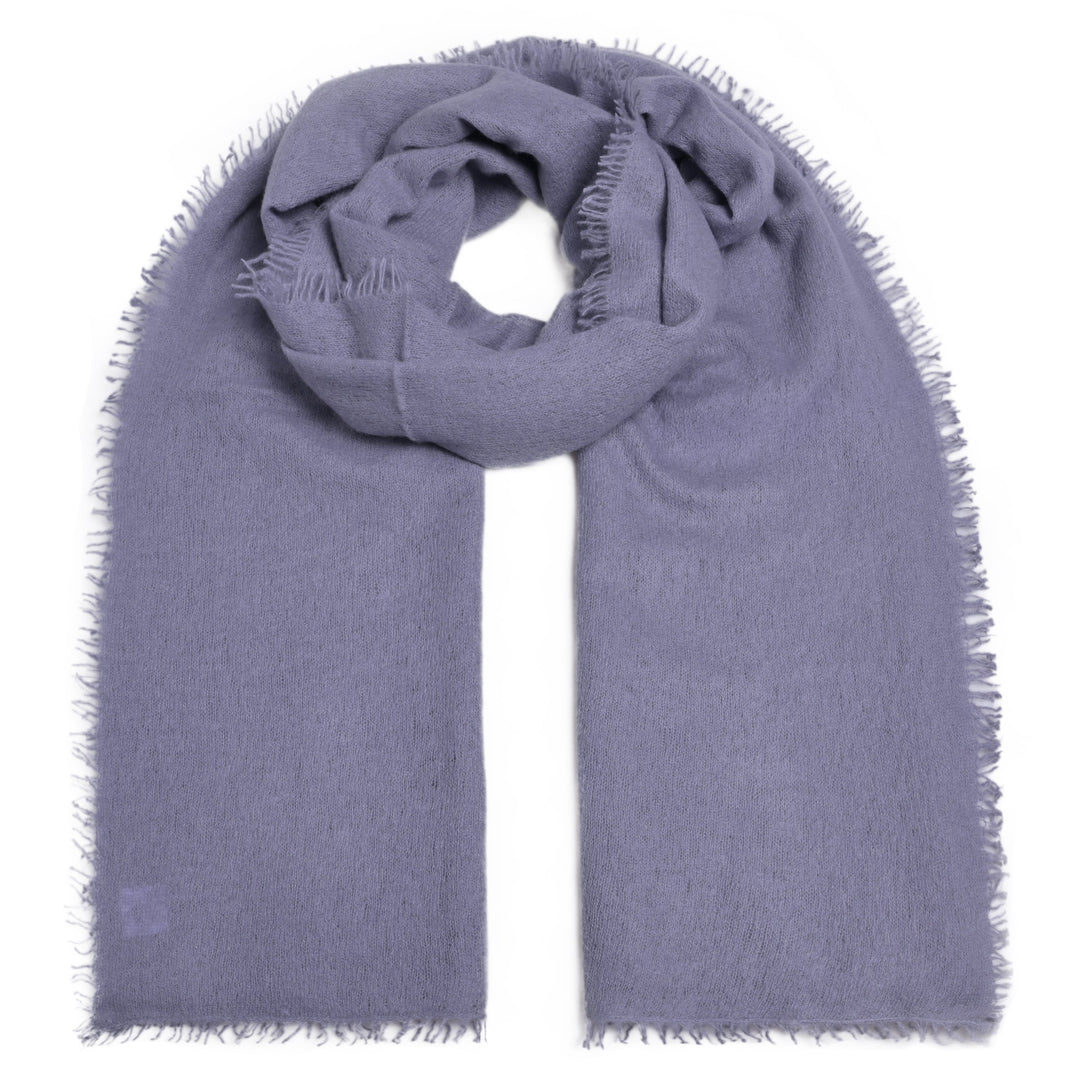 Weicher und besonders fluffiger Kaschmirschal für Damen mit Fransen von cute stuff, gestrickt und gefilzt in der Farbe Blue Bahia