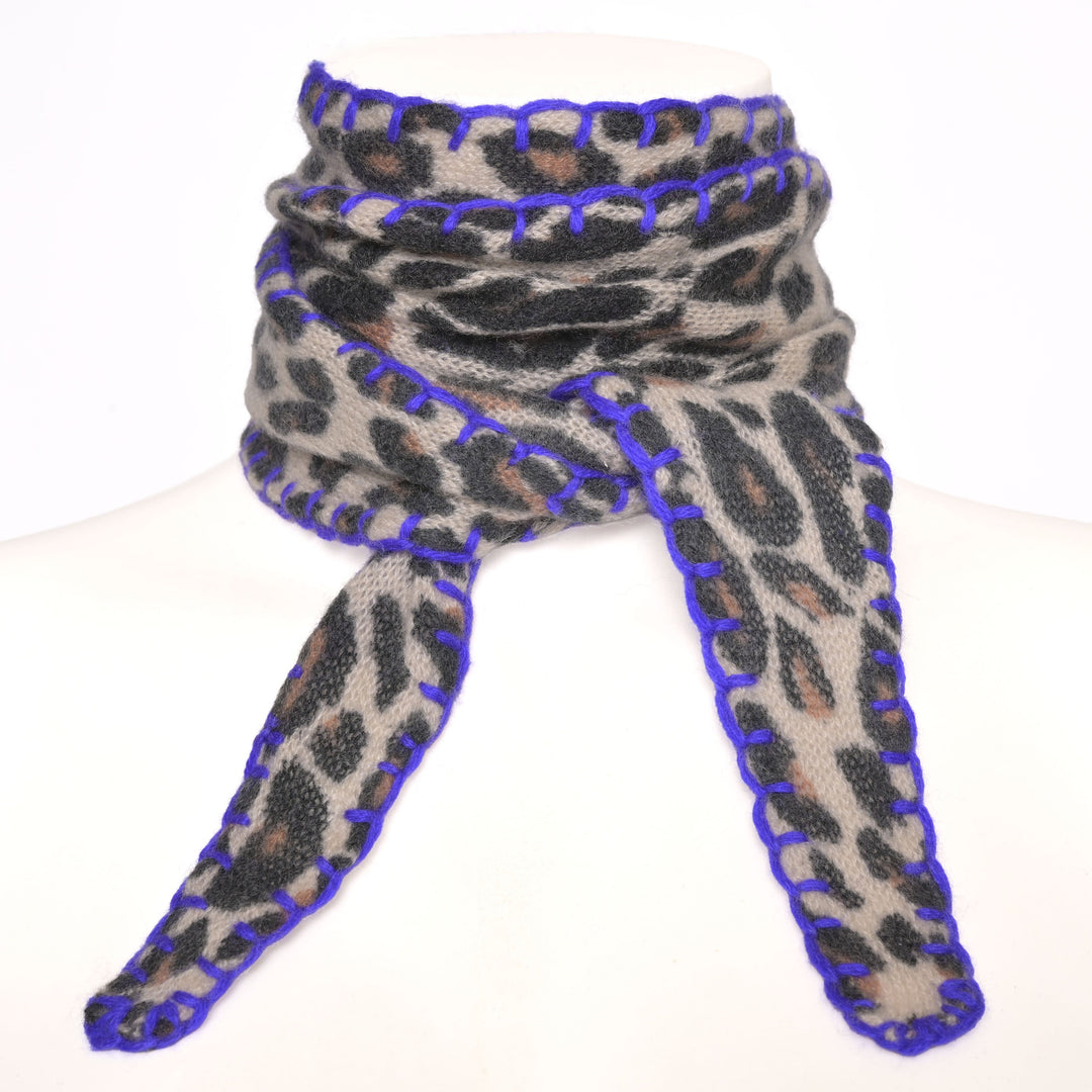 Edler Kaschmirschal mit Leoprint und Stitching aus reinem Kaschmir, Windbreaker, vielseitig Tragbar