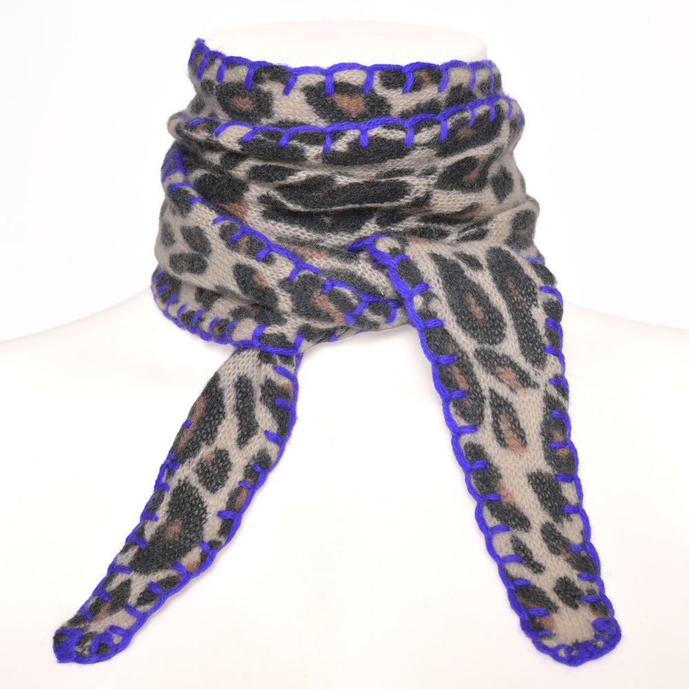 Edler Kaschmirschal mit Leoprint und Stitching aus reinem Kaschmir, Windbreaker, vielseitig Tragbar