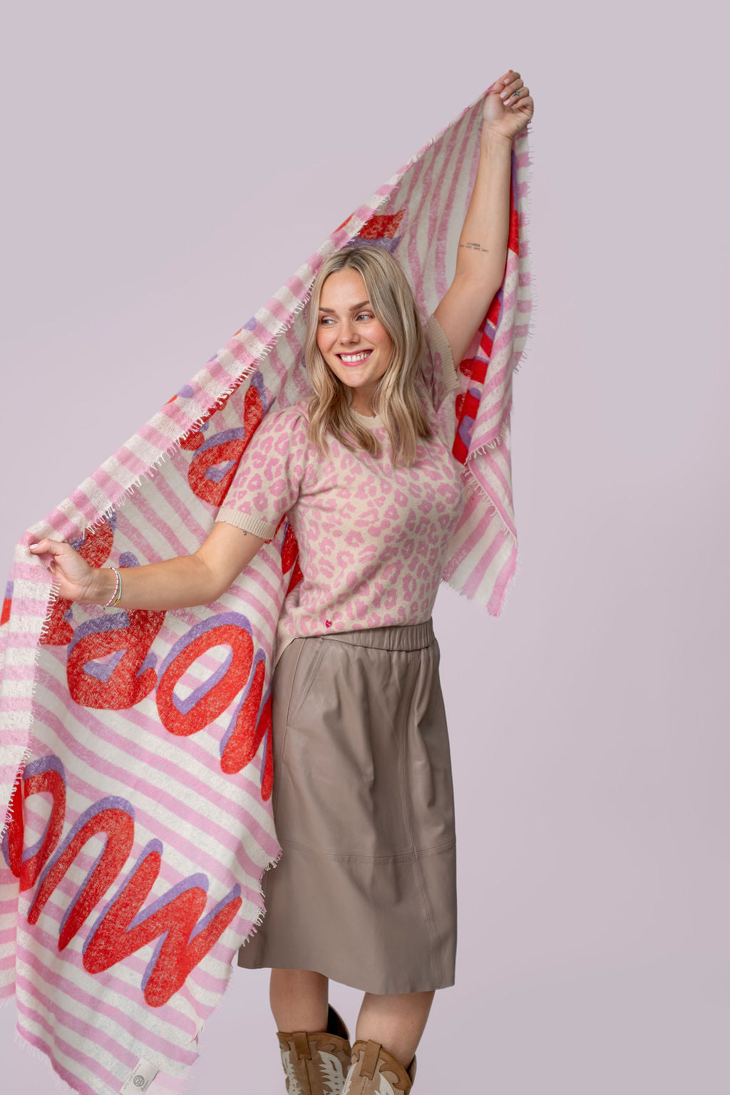 Cashmere Schal Much More Amore-cs in Strawberry Shake