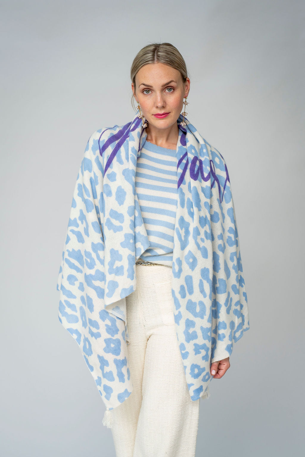 Cashmere Tuch Priority-cs in Strawberry Shake