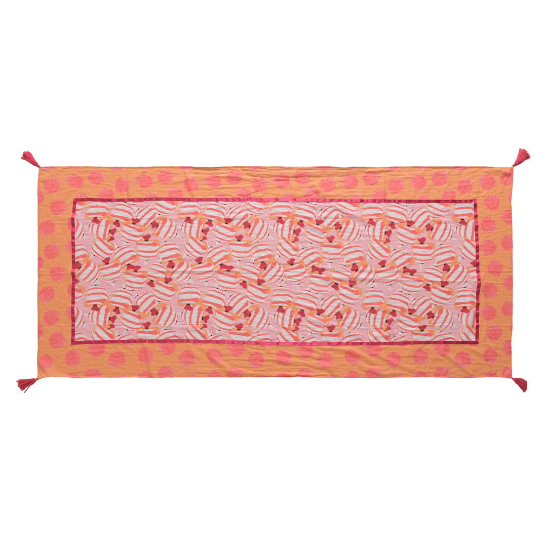 Langer Sommerschal 210× 70 cm aus 100% Baumwolle mit maritimem Fisch‑ und Muschel‑Motiv, Patchwork, Satinband und Quasten, Vogelperspektive