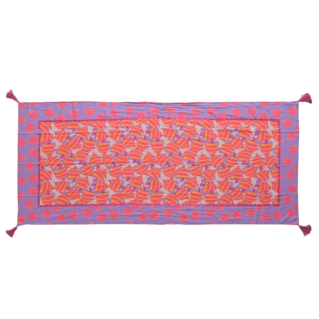 Langer Sommerschal 210× 70 cm aus 100% Baumwolle mit maritimem Fisch‑ und Muschel‑Motiv, Patchwork, Satin-Piping und Quasten , Vogelperspektive
