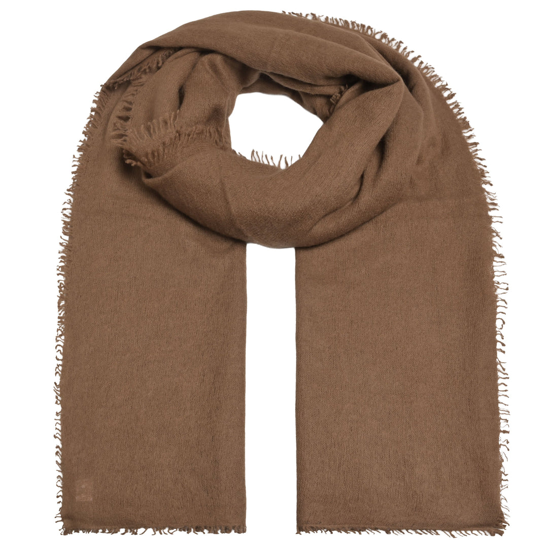 Weicher und besonders fluffiger Kaschmirschal für Damen und Herren von cute stuff mit dezenten Fransen, gestrickt und gefilzt in der Farbe Bison Brown