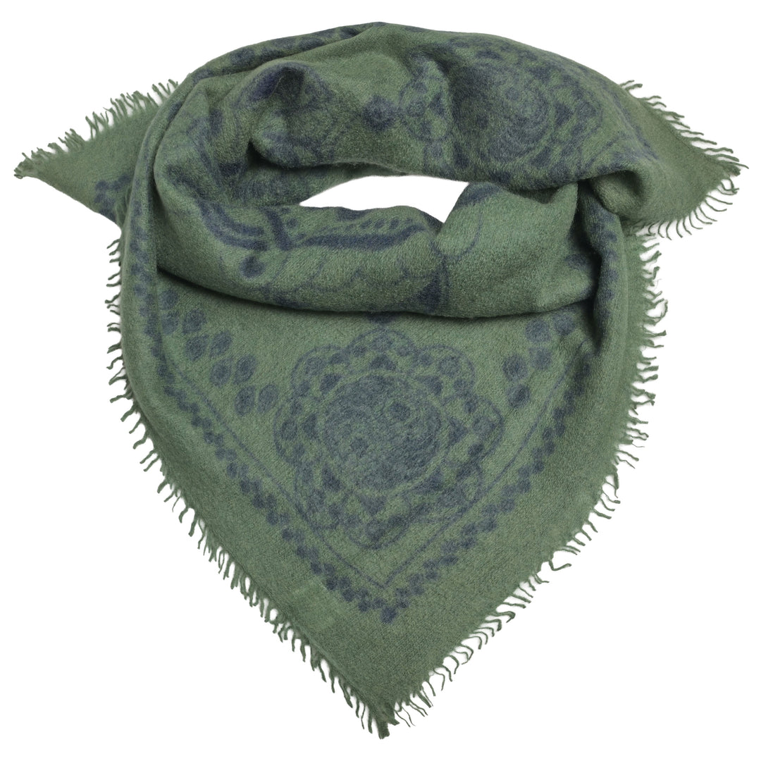 Feines Kaschmir Bandana aus 100% Light Cashmere mit kleinen Fransen und mit aufgedrucktem Ornament Muster in Tanne