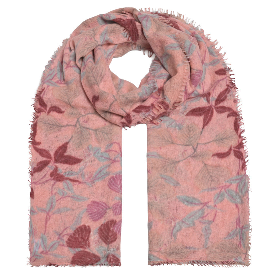 Kaschmir-Schal „Leaf-cs“ aus 100 % Light Kaschmir in Puderrosa mit mehrfarbigem Blumenprint von cute stuff
