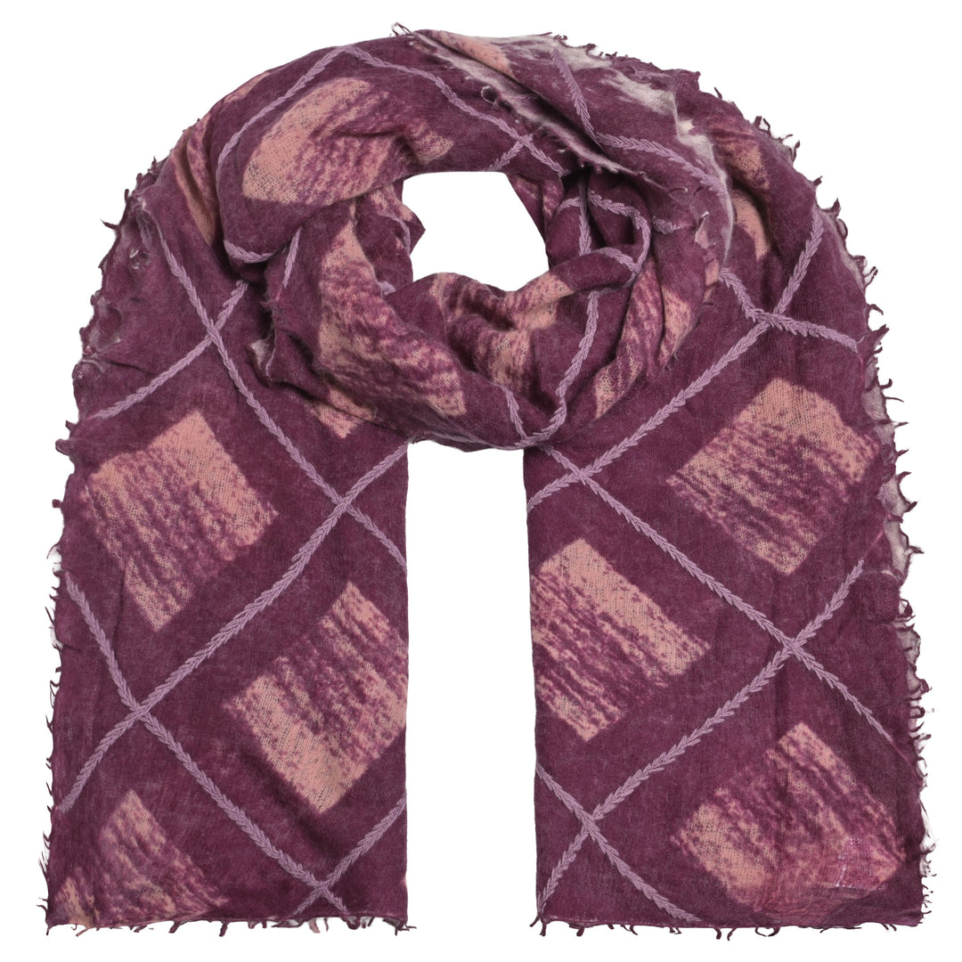 Kaschmirschal in den Farben Pur Pur und Altrosa mit Rautenmuster, Bestickung und dezenten Fransen von cute stuff