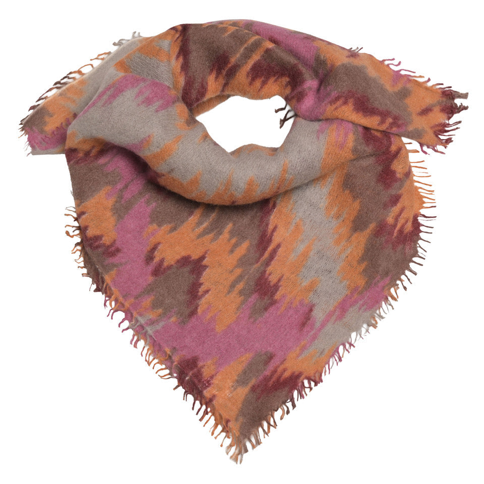 Kaschmir-Bandana „Ikat Flow“ in Tidal Grey mit abstraktem Ikat-Muster in Grau, Orange und Rosatönen sowie kleinen Fransen von cute stuff